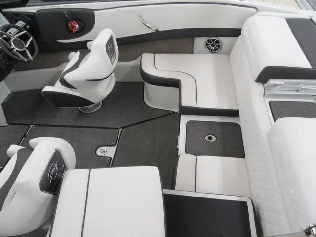 Slide: The Image of Crownline Boats 220 SS LPX 2022 - 4