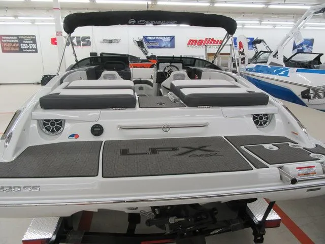 Slide: The Image of Crownline Boats 220 SS LPX 2022 - 6