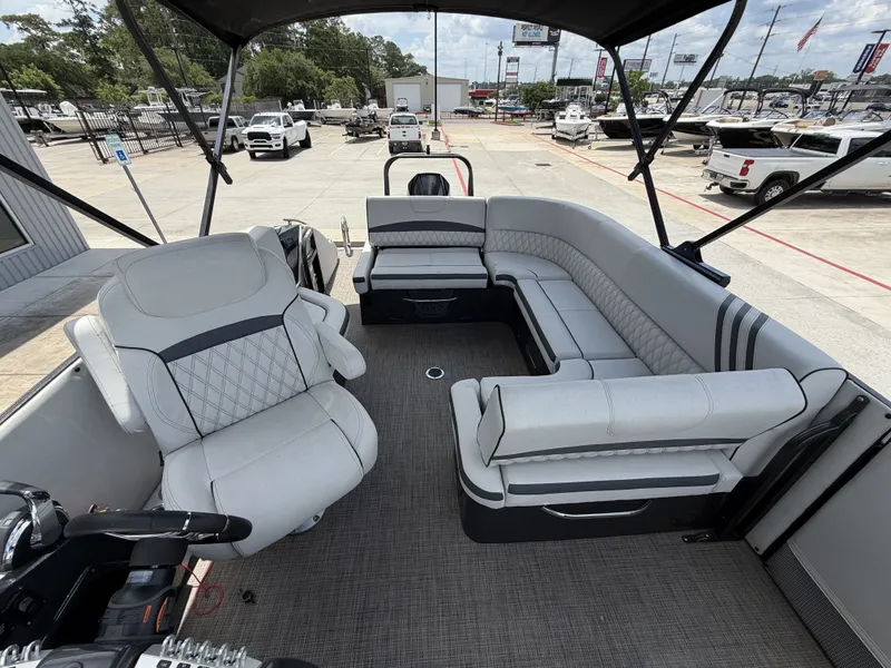 Slide: The Image of Crest Savannah 250 NX 2018 - 20