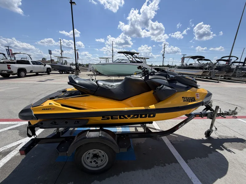 Slide: The Image of Sea-Doo RXP-X 300 2021 - 9