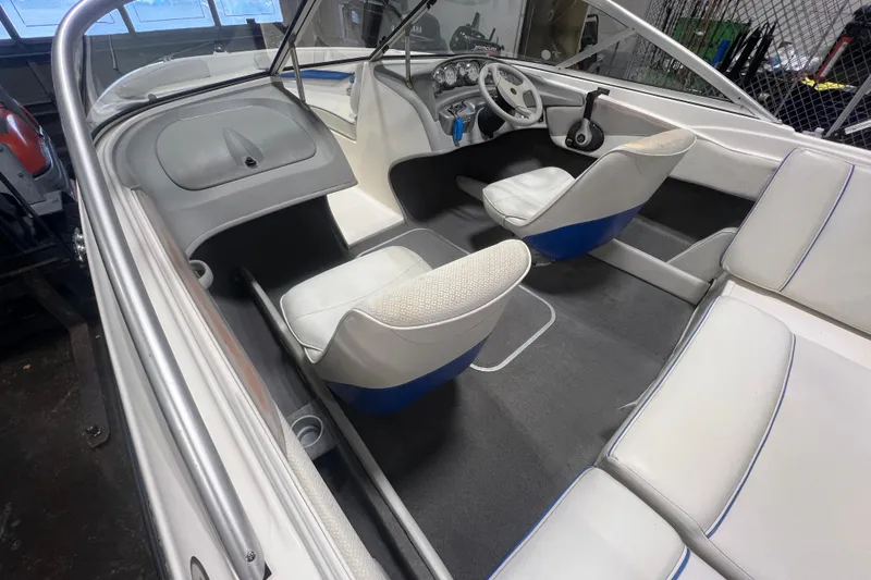 Slide: The Image of Bayliner 185 Bowrider 2006 - 7