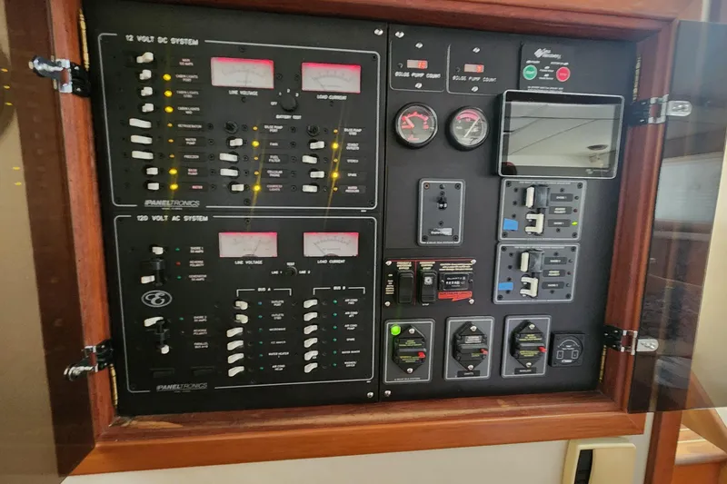 Slide: The Image of Electrical control panel on a 2006 Endeavour 44 TrawlerCat boat. - 40