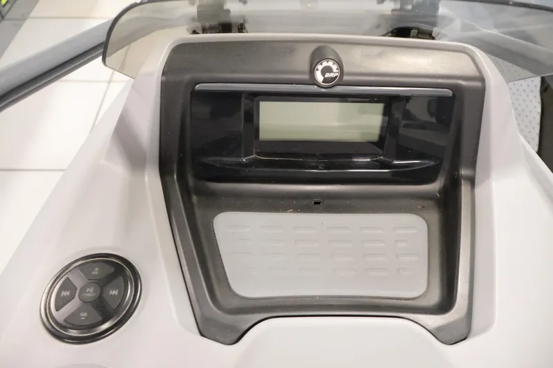 Slide: The Image of 2023 Sea-Doo Switch Cruise 21 dashboard with control panel and display screen. - 18