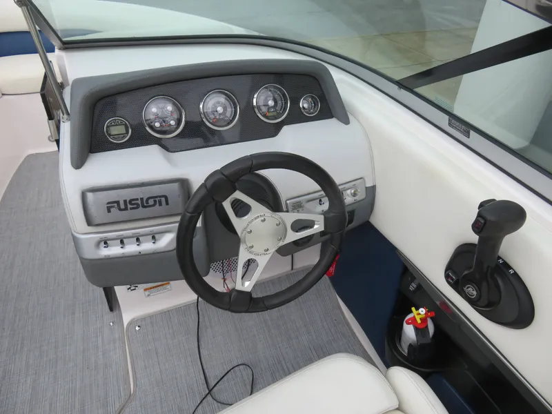 Slide: The Image of Regal 2300 Bowrider 2012 - 5