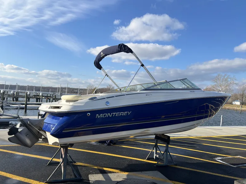 The Image of Monterey 214FS 2006 - 1