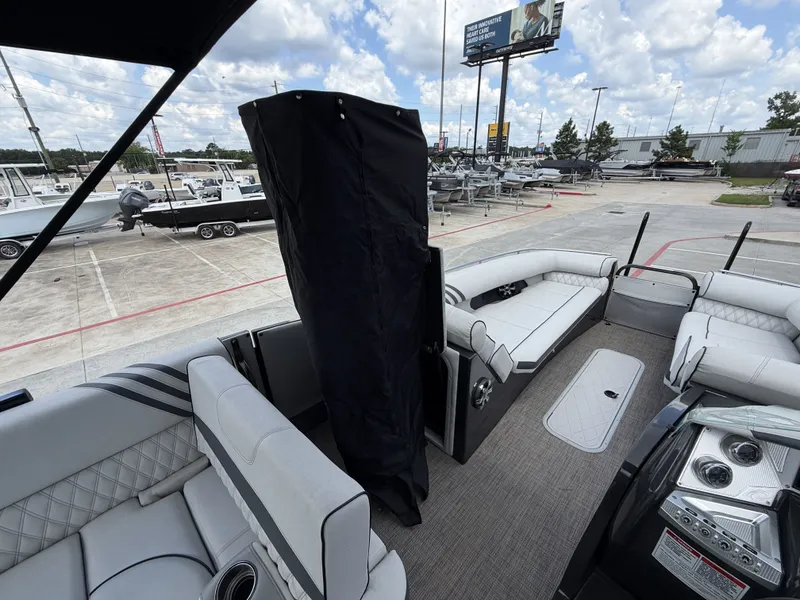 Slide: The Image of Crest Savannah 250 NX 2018 - 42