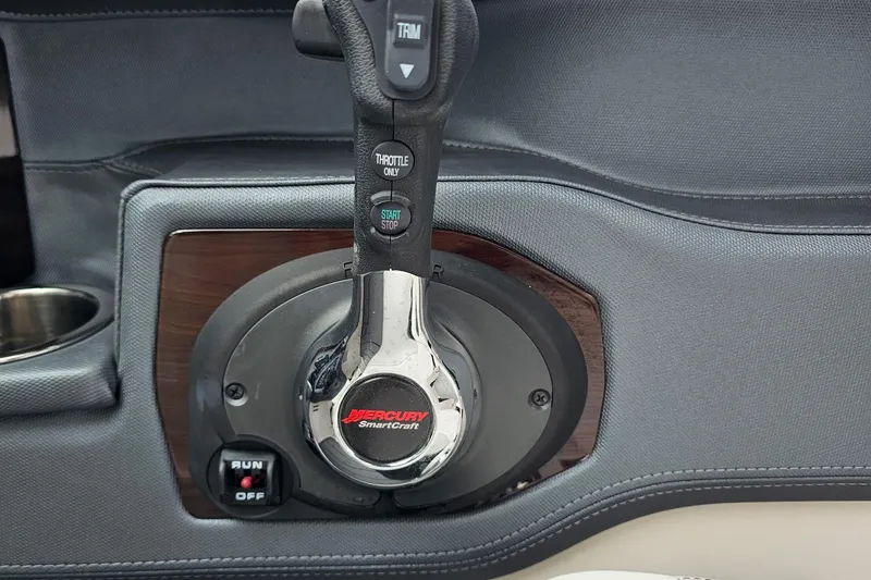 Slide: The Image of Throttle control of 2021 Chaparral 307 SSX boat with Mercury SmartCraft system. - 11