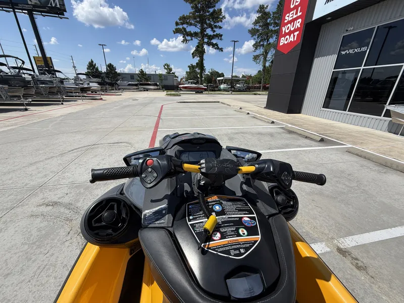 Slide: The Image of Sea-Doo RXP-X 300 2021 - 13