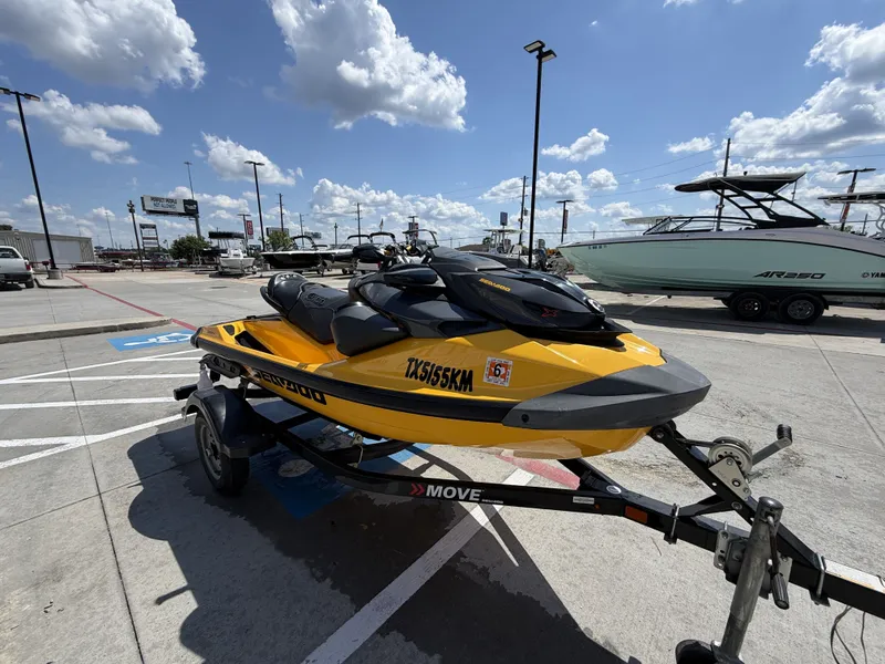 Slide: The Image of Sea-Doo RXP-X 300 2021 - 7