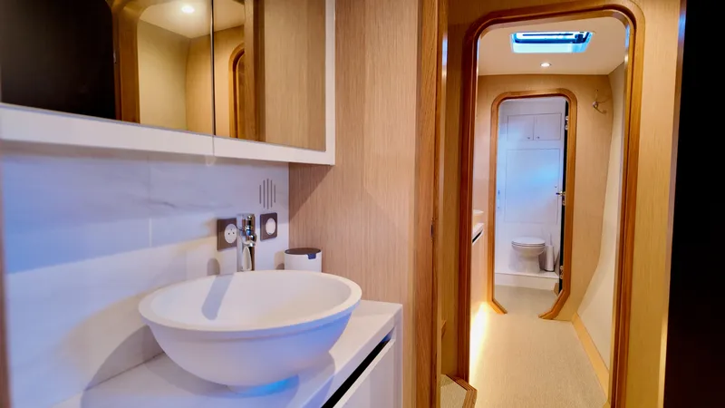 Slide: The Image of Luxurious bathroom in LEEN-TRIMARANS 72, model year 2024. - 25