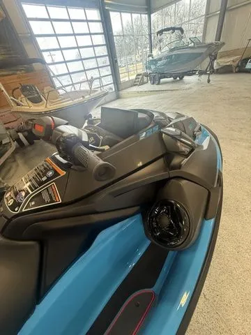 Slide: The Image of Sea-Doo RXT-X 2026 - 16