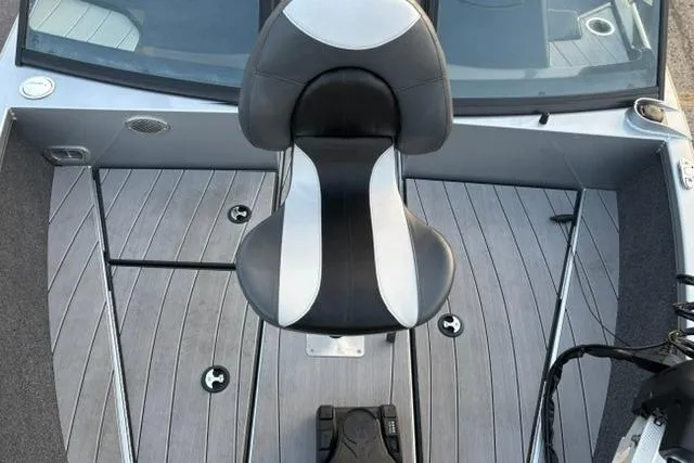 Slide: The Image of 2023 Vexus ADX 190 boat interior with sleek seating and modern design. - 40