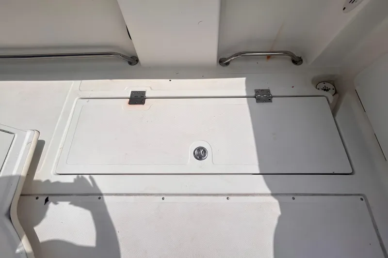 Slide: The Image of Deck area of a 2011 Jefferson Marlago FS35 boat. - 17
