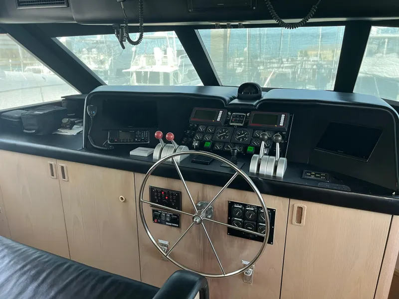 Slide: The Image of Hatteras 74 Cockpit Motor Yacht 1995 - 12