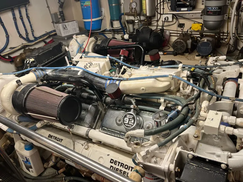 Slide: The Image of Hatteras 74 Cockpit Motor Yacht 1995 - 20
