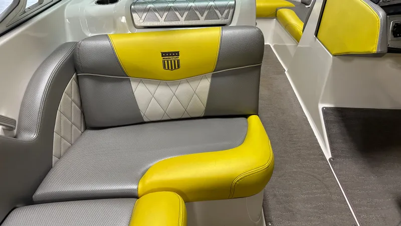 Slide: The Image of MasterCraft X30 2015 - 37