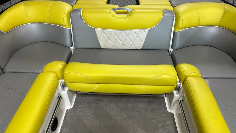 Slide: The Image of MasterCraft X30 2015 - 23