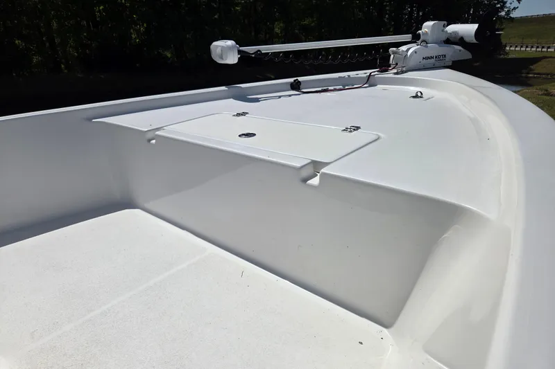 Slide: The Image of 2024 Sea Pro 172 Bay boat deck with Minn Kota trolling motor. - 8
