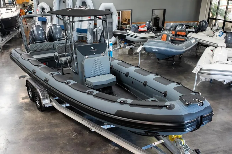 The Image of Highfield Patrol 760 with Twin Yamaha 150hp Outboards - 1