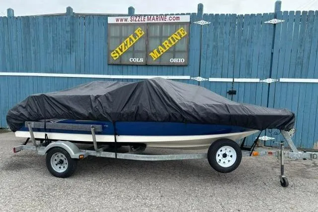 Slide: The Image of 2010 Bayliner 175 Bowrider boat covered on trailer at Sizzle Marine, Ohio. - 22