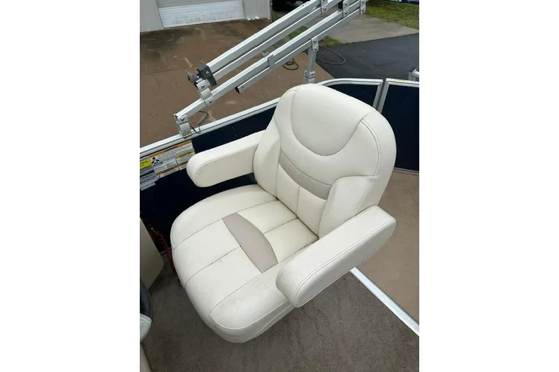 Slide: The Image of Comfortable captain's chair on 2015 Godfrey Sweetwater 1880 CX pontoon boat. - 8