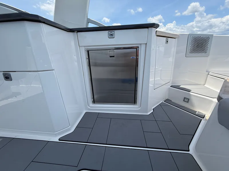 Slide: The Image of Aviara AV32 OB 2021 - 13