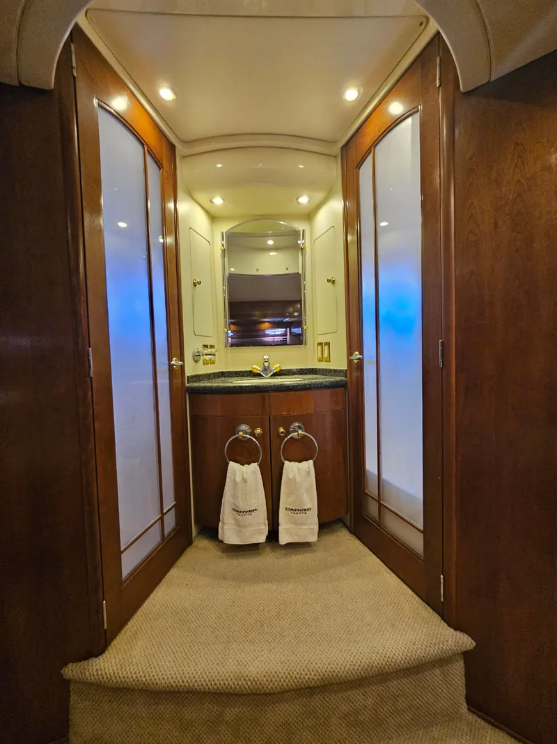 Slide: The Image of Carver Yachts 530 Voyager Pilothouse 1999 - 33