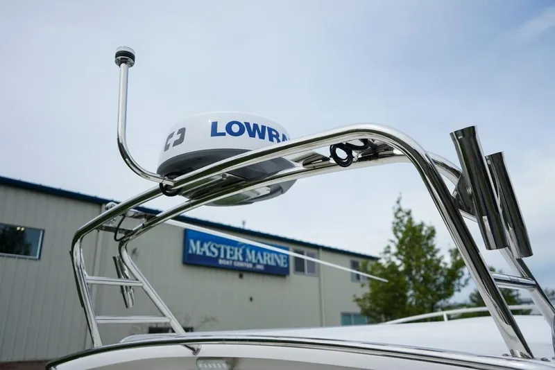 Slide: The Image of Radar equipment on a 2021 Sea Sport Explorer 2400 boat at Master Marine. - 17