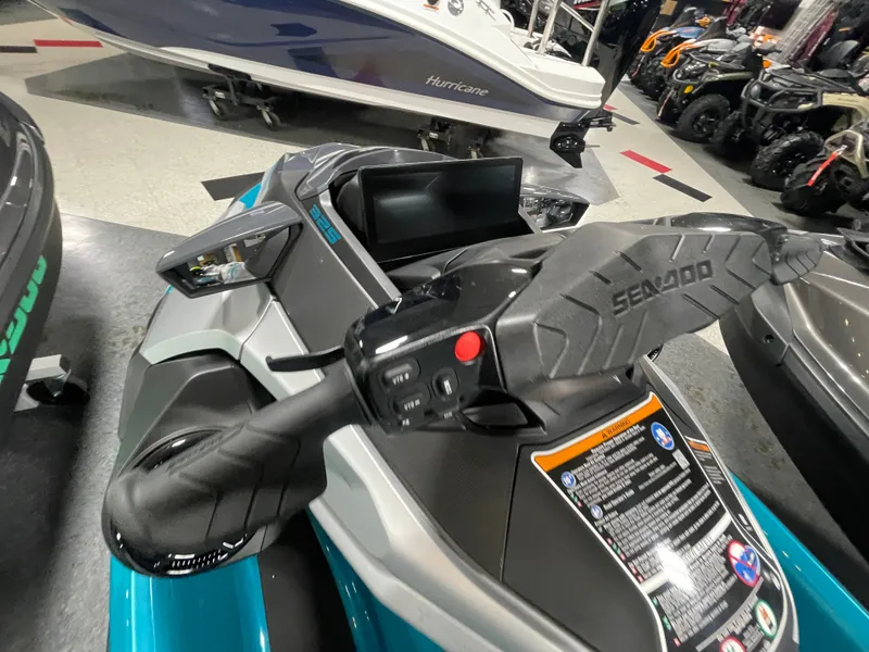 Slide: The Image of Sea-Doo GTX Limited 325 2026 - 6