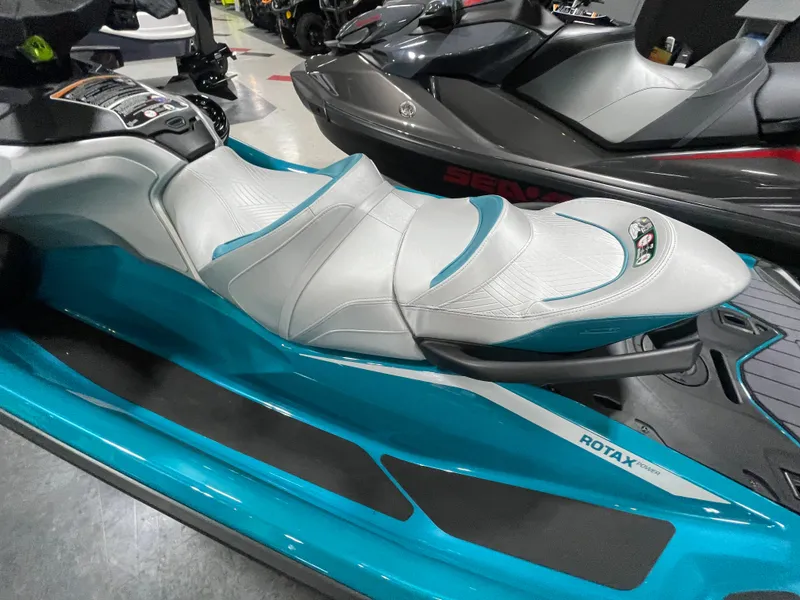 Slide: The Image of Sea-Doo GTX Limited 325 2026 - 4