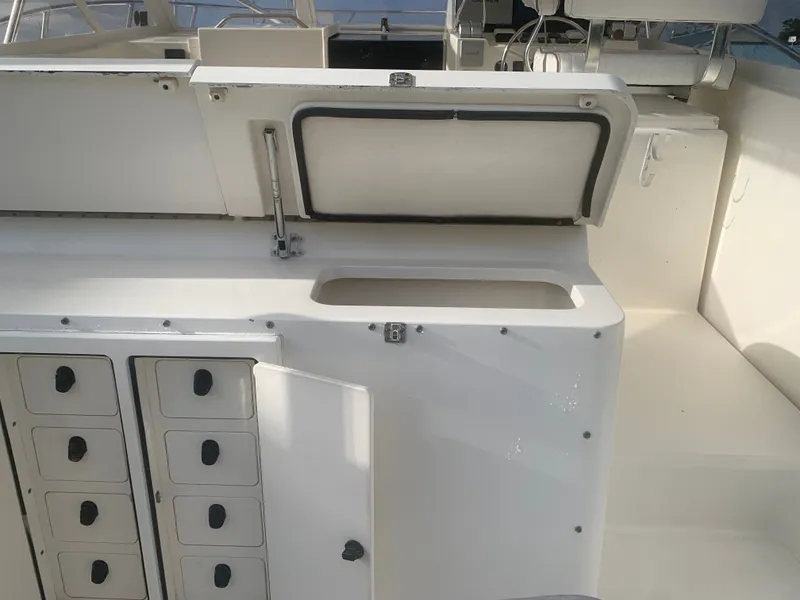 Slide: The Image of Interior of a 2003 Carolina Classic Express boat. - 6