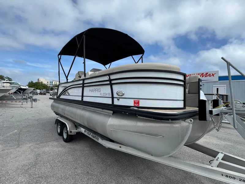 Slide: The Image of Harris Cruiser 230 2020 - 1