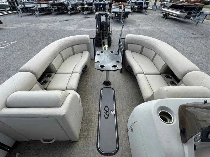 Slide: The Image of Harris Cruiser 230 2020 - 13