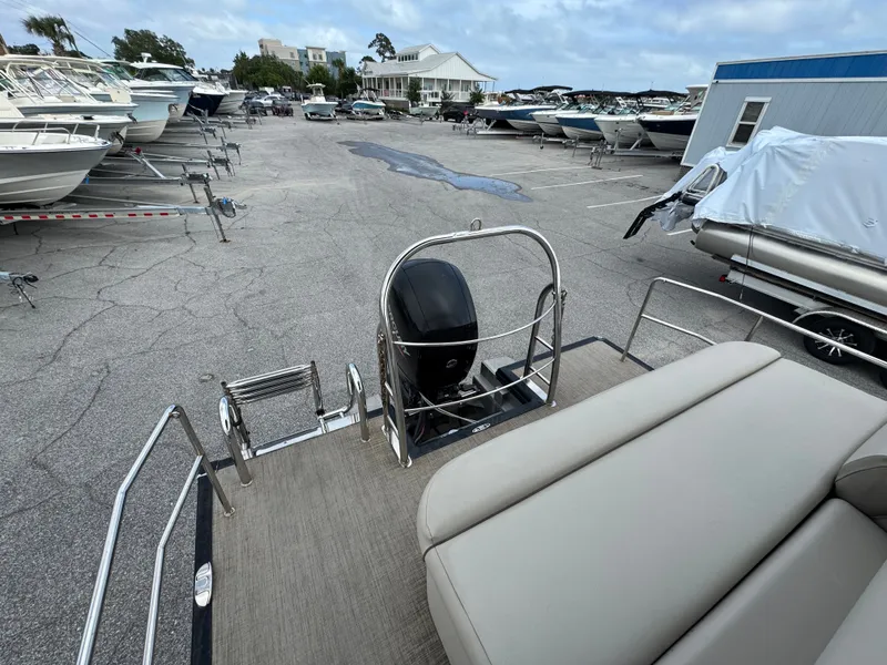 Slide: The Image of Harris Cruiser 230 2020 - 16