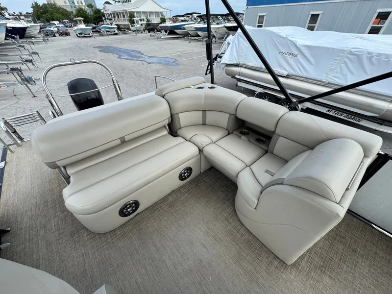 Slide: The Image of Harris Cruiser 230 2020 - 8