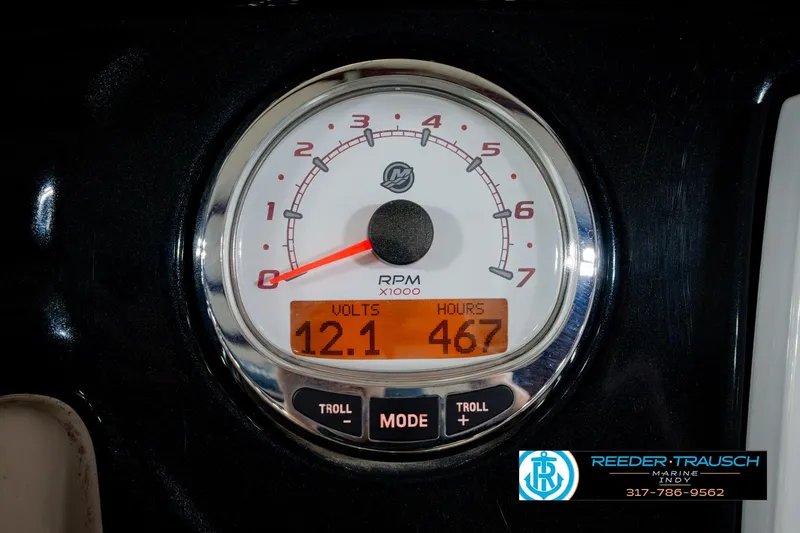 Slide: The Image of Tachometer display of 2018 Regency 254 DL3 showing 12.1 volts and 467 hours. - 42