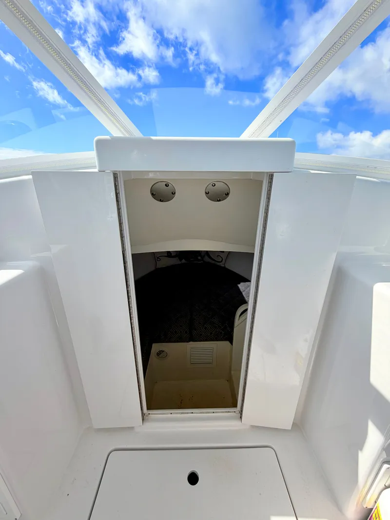 Slide: The Image of Interior of a 1973 Custom Carolina 27 National yacht. - 22