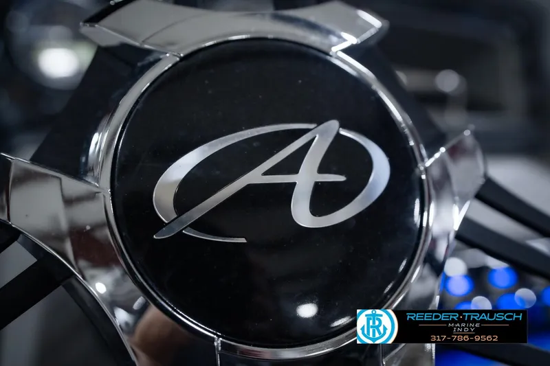 Slide: The Image of Close-up of Avalon 2385 LSZ ENT 2025 steering wheel emblem. - 37