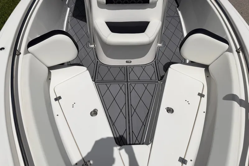 Slide: The Image of Tidewater 198 CC Adventure 2023 - 68
