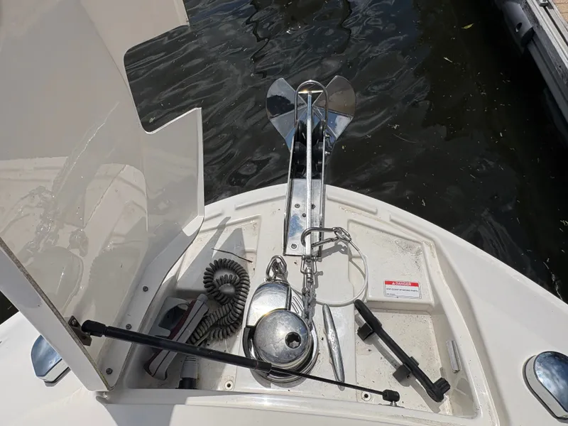 Slide: The Image of Sea Ray SLX 310 Outboard 2018 - 32