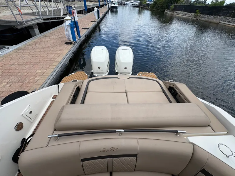 Slide: The Image of Sea Ray SLX 310 Outboard 2018 - 8