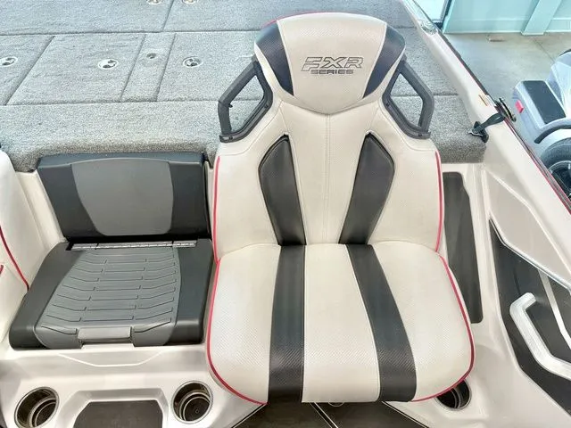 Slide: The Image of Skeeter FXR20 Apex 2026 boat seat with modern design. - 4