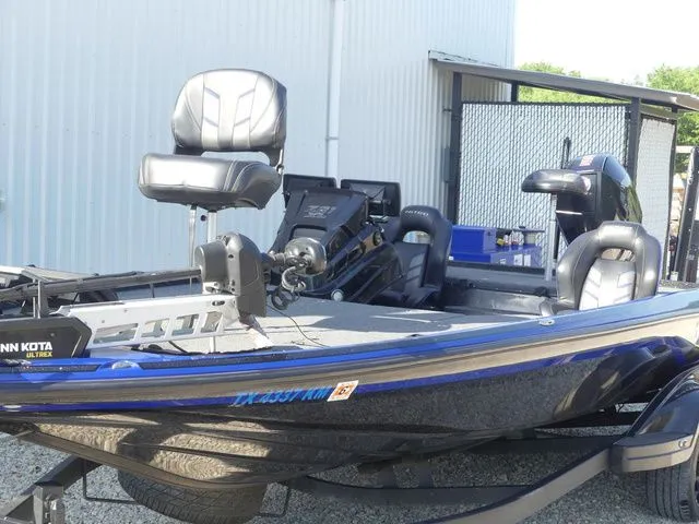 Slide: The Image of 2022 Nitro Z21 Pro boat with Minn Kota motor. - 21