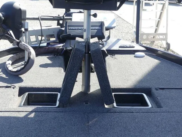 Slide: The Image of 2022 Nitro Z21 Pro boat deck with fishing equipment. - 41