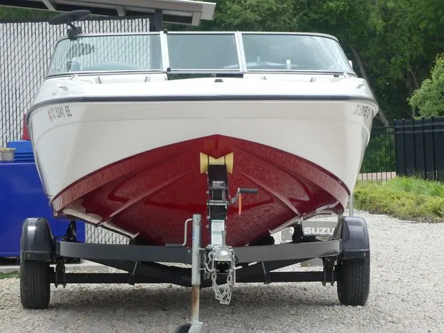 Slide: The Image of 2018 Yamaha SX190 boat on trailer, front view. - 3