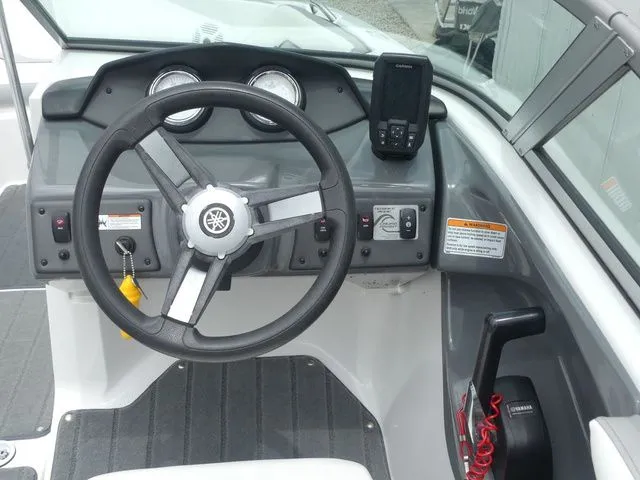 Slide: The Image of Yamaha SX190 2018 boat cockpit with steering wheel and instruments. - 43