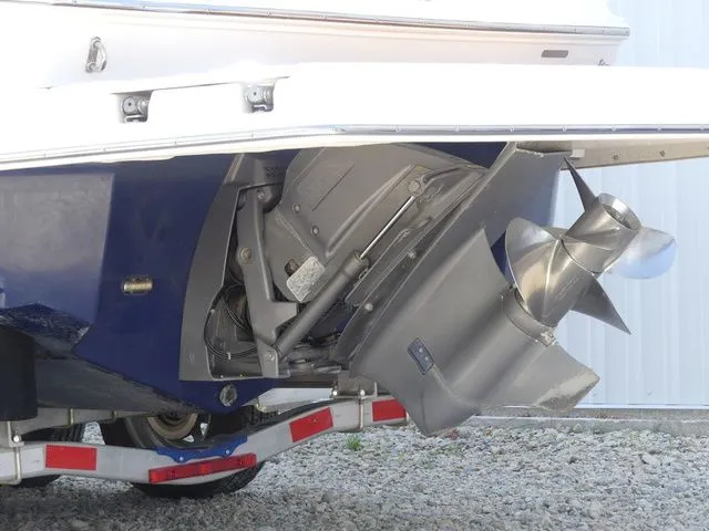 Slide: The Image of Rear view of a 2015 Regal 2500 boat with drive unit. - 7