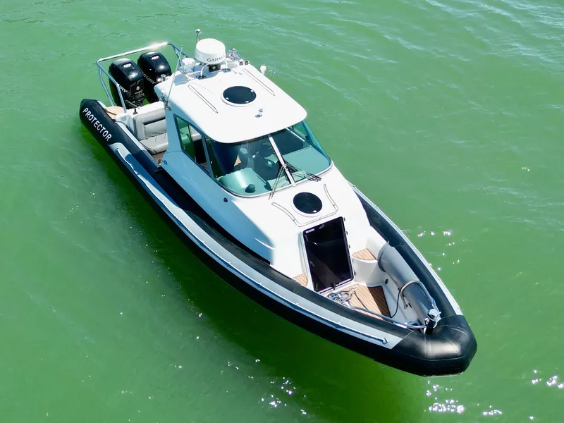 Slide: The Image of Protector Targa 28 2005 - 6