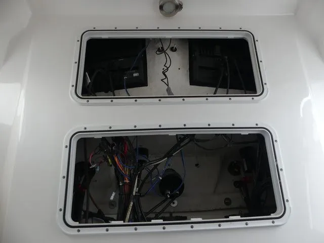 Slide: The Image of Electrical connections in Sea Fox 328 Commander 2021 boat. - 26