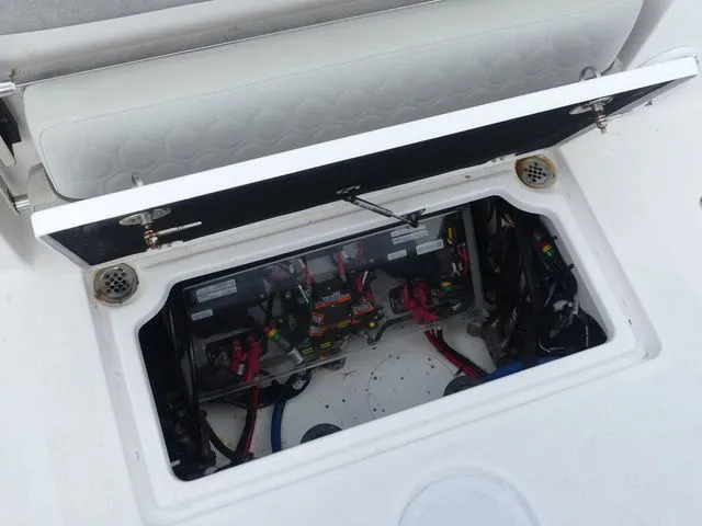 Slide: The Image of Sea Fox 328 Commander 2021 - 50